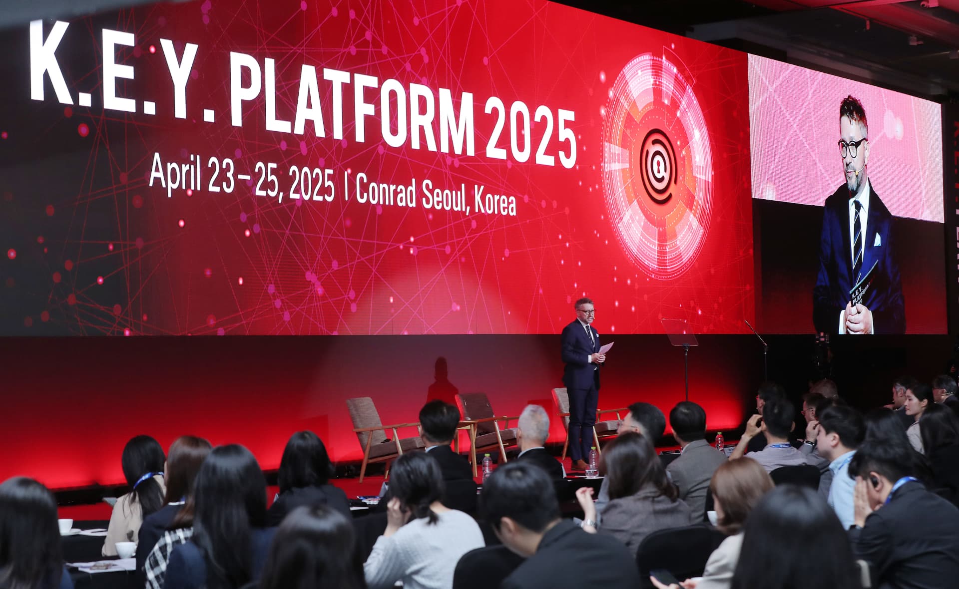 Andrew Wrobel delivering a keynote at K.E.Y. Platform 2025 at the Conrad Seoul in Korea
