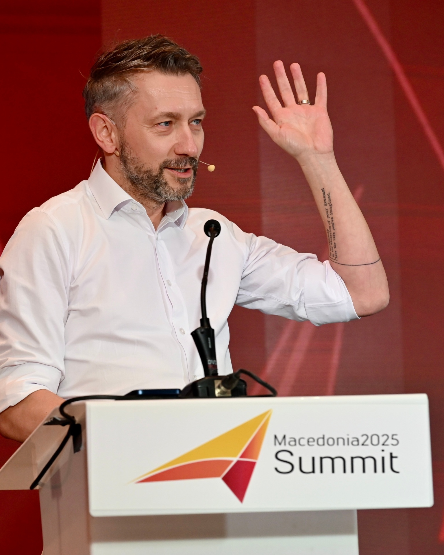 Andrew Wrobel speaking at Macedonia Summit 2025